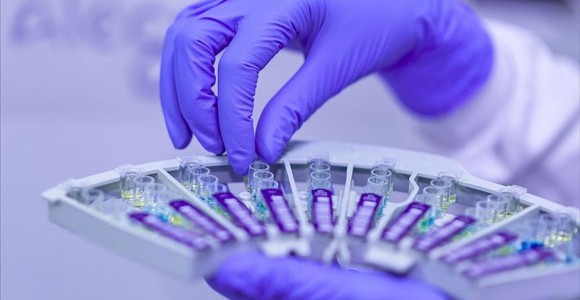 Koronavirüse Karşı İlaç Geliştirme Çalışmaları Sürüyor