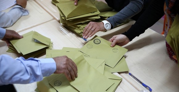 Maltepe'de Oy Sayımı Sürüyor