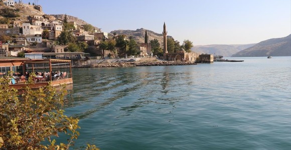 'Sakin Şehir' Halfeti Sonbaharda Ziyaretçilerini Büyülüyor