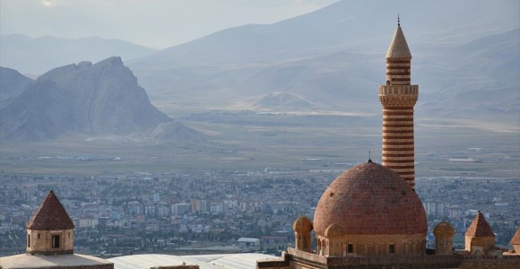 Tarihi İshak Paşa Sarayı'na Kurban Bayramı'nda Yoğun İlgi