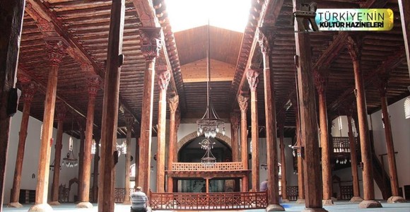 Zengin Türk-İslam Mimarisinin Örneklerinden "Ahşap Camiler"
