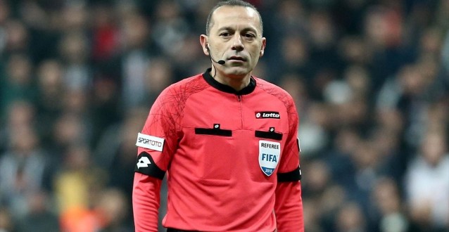 Cüneyt Çakır'ın 300. Maç Heyecanı