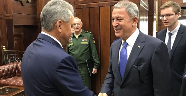 Milli Savunma Bakanı Akar, Rus Savunma Bakanı İle Görüştü