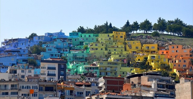 'Renklendir Hayatı' Projesinin 7. Durağı Kuşadası Oldu